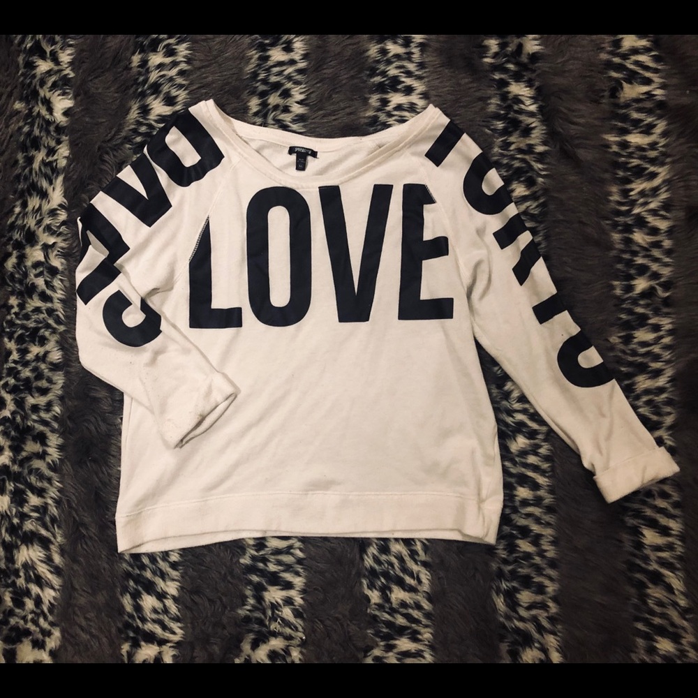 Seventeen Sweatshirt